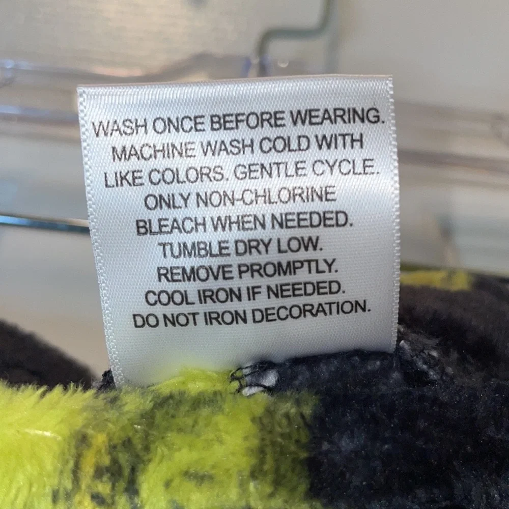 Grinch Sleep Shorts - Picture 4 of 5